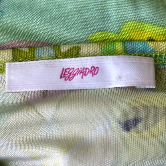 Leggiadro Shaped Knit Tee Taj Majal Print Excellent Ret. $295. Size 2 / US 4-6 - Picture 4 of 9